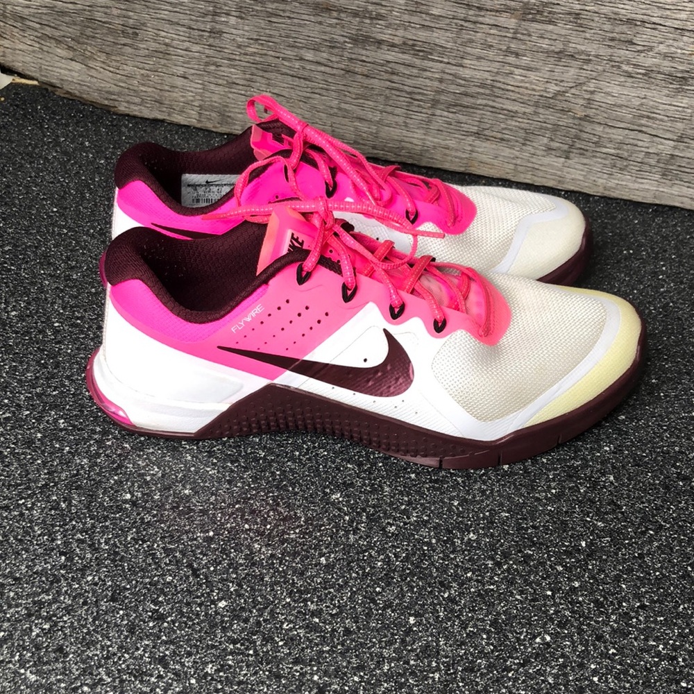 Nike Womens Metcon 2 821913-106 White Running Shoes Sneakers Size 10